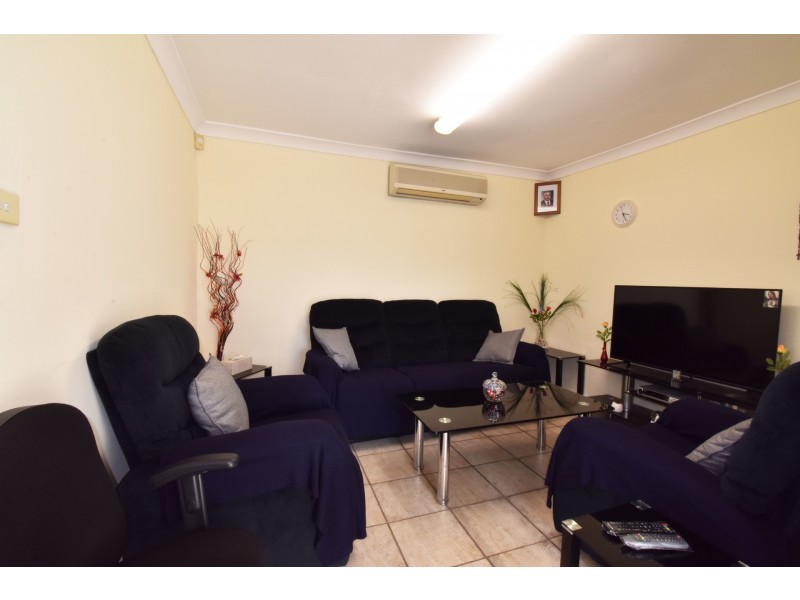 13 Rickard Road, Bossley Park NSW 2176