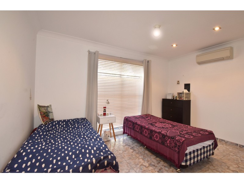 13 Rickard Road, Bossley Park NSW 2176