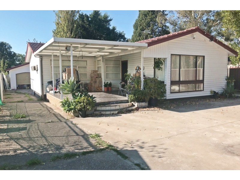 8 Carre Avenue, Canley Heights NSW 2166