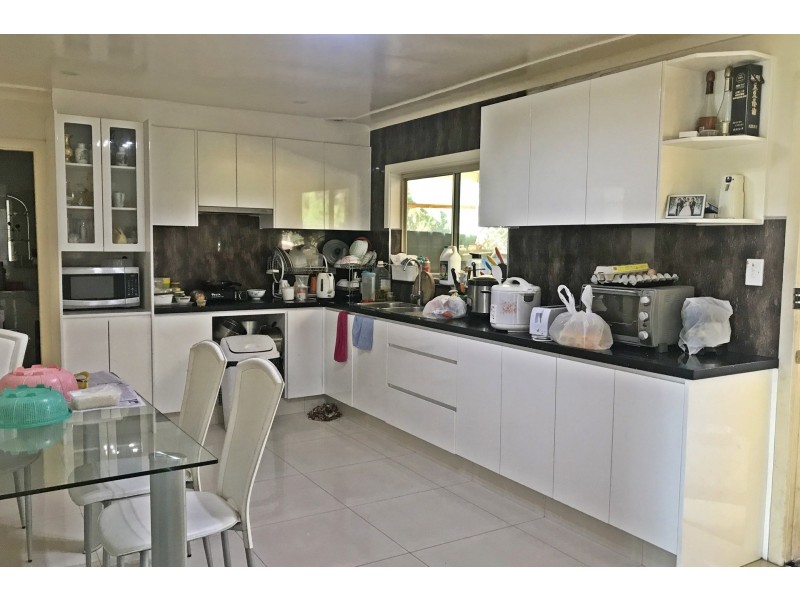 8 Carre Avenue, Canley Heights NSW 2166