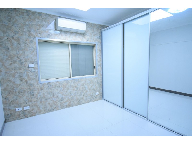 106 King Road, Fairfield West NSW 2165