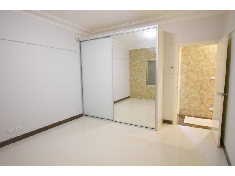 106 King Road, Fairfield West NSW 2165