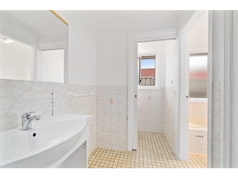 73 Starling Street, Green Valley NSW 2168