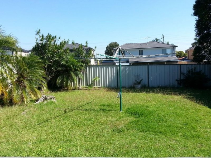 8 Stroker Street, Canley Heights NSW 2166