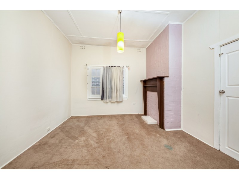 12 Byron Road, Guildford NSW 2161