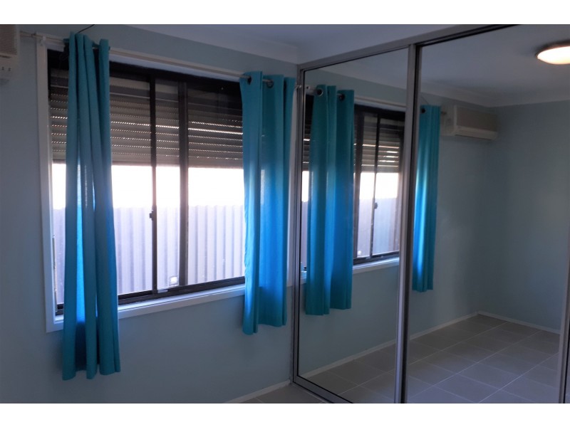 4 Ashgrove Street, St Johns Park NSW 2176