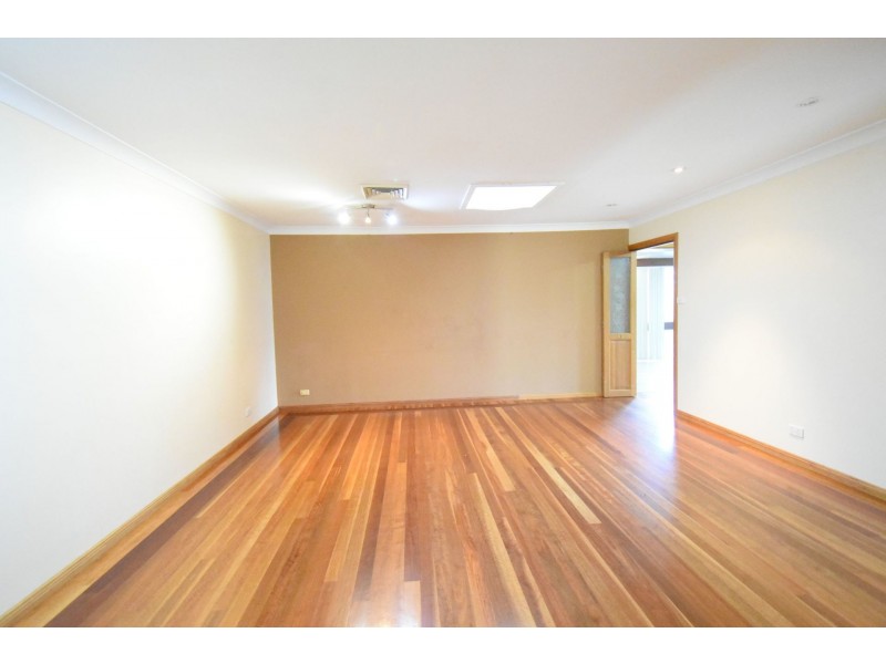 1 The Knoll, Lansvale NSW 2166