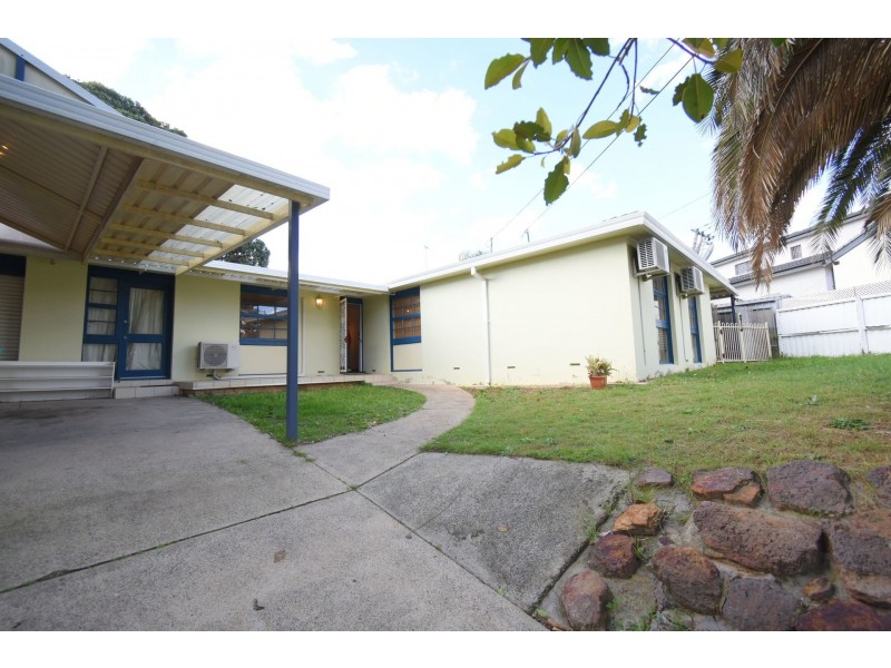 1 The Knoll, Lansvale NSW 2166