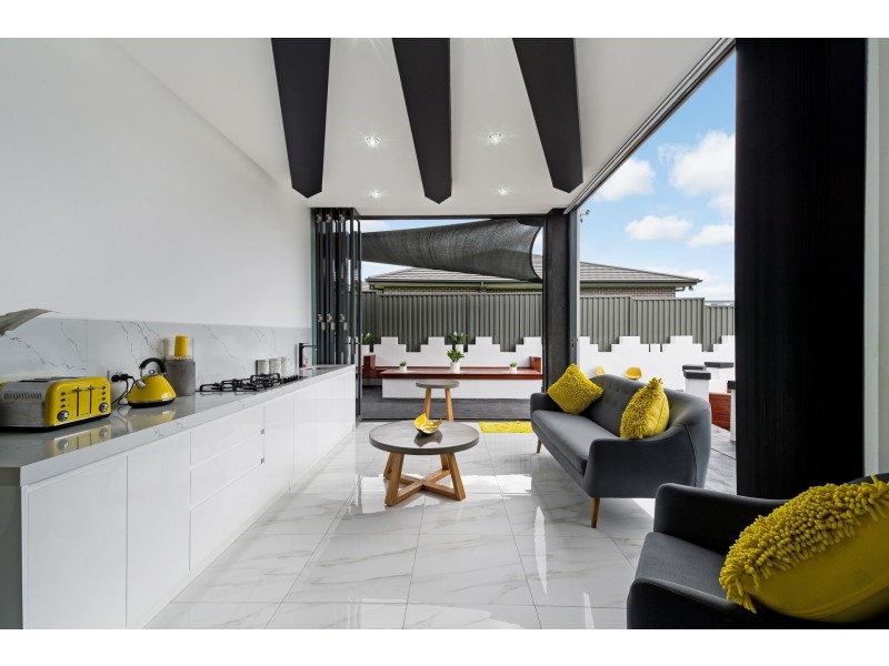10 Davidson Street, Oran Park NSW 2570