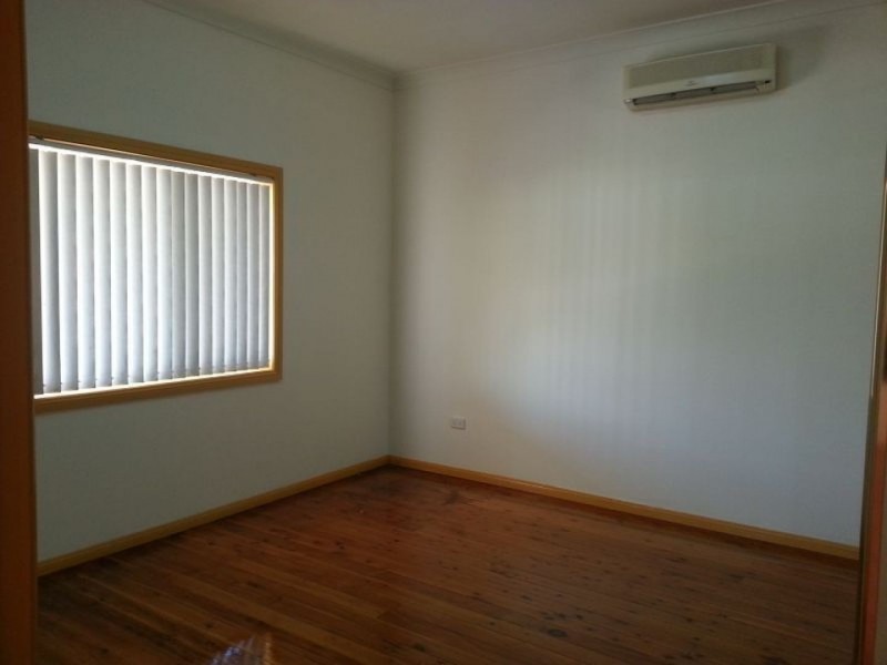 99 Landsdowne Road, Canley Vale NSW 2166