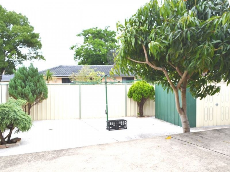 2A Claremont Avenue, Canley Heights NSW 2166