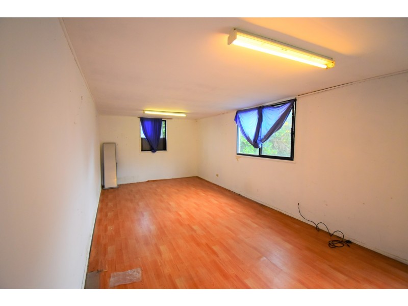 3 Glenbrook Crescent, Georges Hall NSW 2198