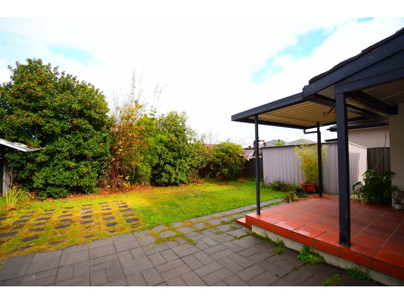 3 Glenbrook Crescent, Georges Hall NSW 2198