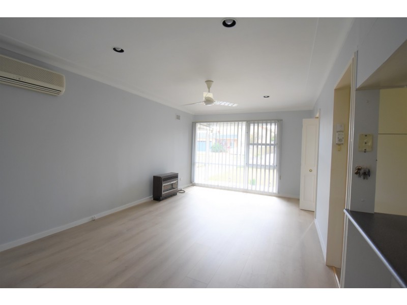 5 Beale Crescent, Fairfield West NSW 2165