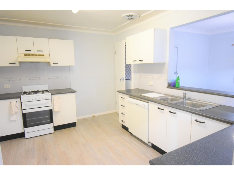 5 Beale Crescent, Fairfield West NSW 2165