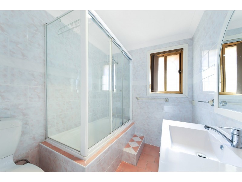 35 George Street, Canley Heights NSW 2166