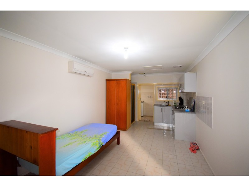 6A Aladore Street, Cabramatta NSW 2166