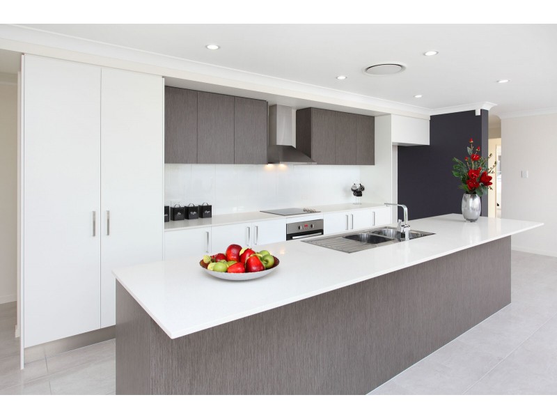 11 Wethered Crescent, North Rothbury NSW 2335