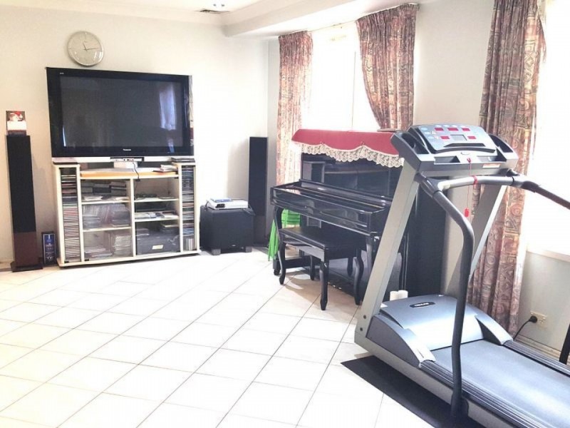 2A Claremont Avenue, Canley Heights NSW 2166