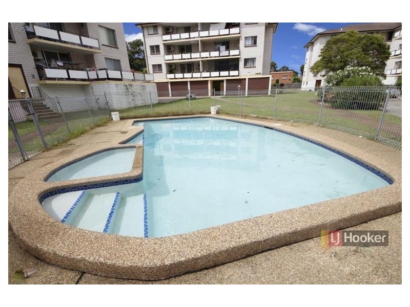 8/118 Longfield Street, Cabramatta NSW 2166