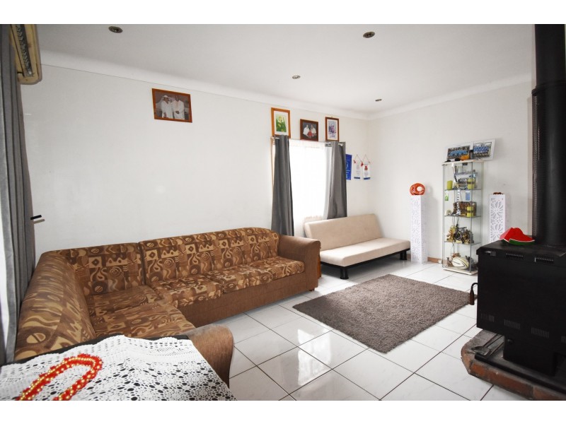 10 Florey Crescent, Mount Pritchard NSW 2170