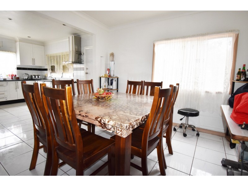 10 Florey Crescent, Mount Pritchard NSW 2170