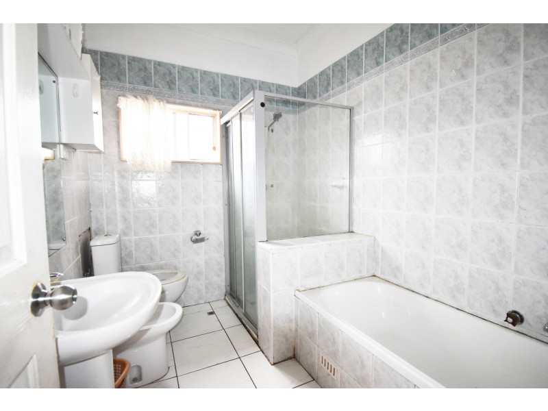 10 Florey Crescent, Mount Pritchard NSW 2170