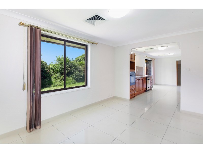 8 St Kilda Street, St Johns Park NSW 2176