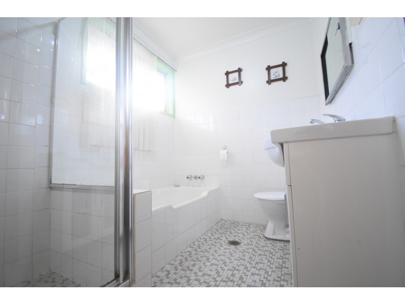 22 Brentwood Street, Fairfield West NSW 2165