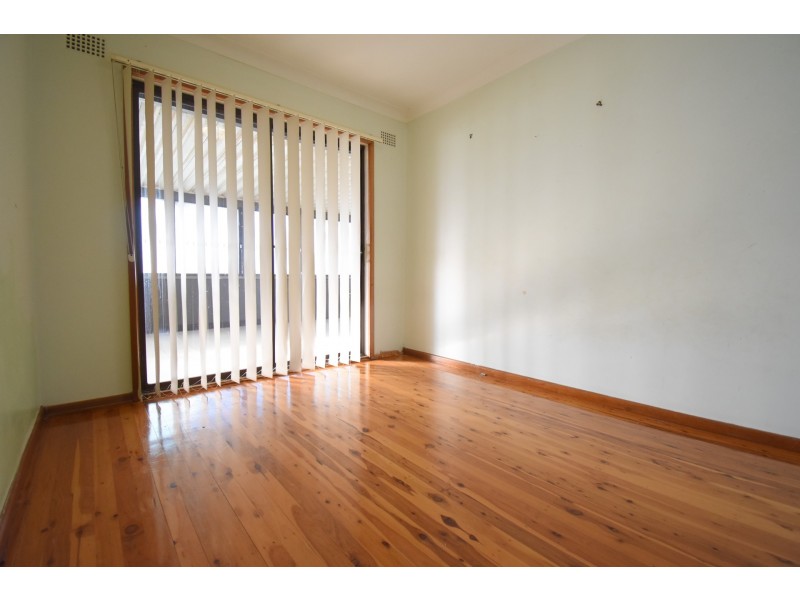 22 Brentwood Street, Fairfield West NSW 2165