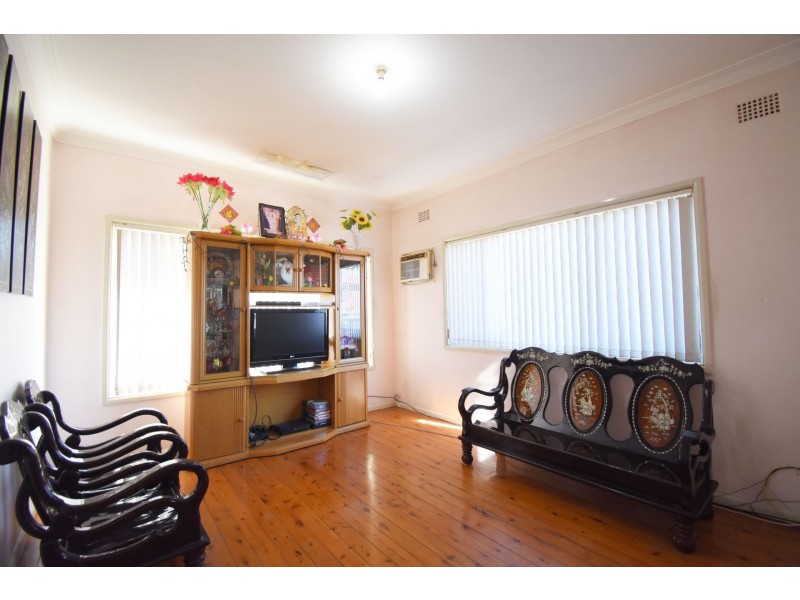 28 Rosedale Street, Canley Heights NSW 2166