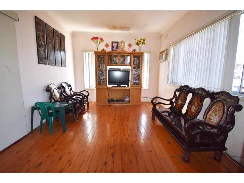 28 Rosedale Street, Canley Heights NSW 2166