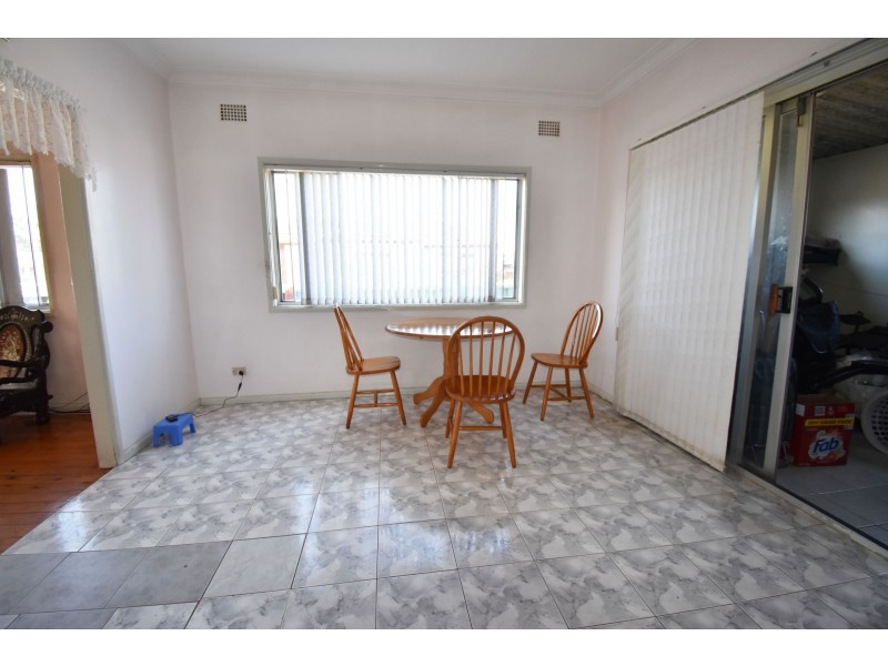 28 Rosedale Street, Canley Heights NSW 2166