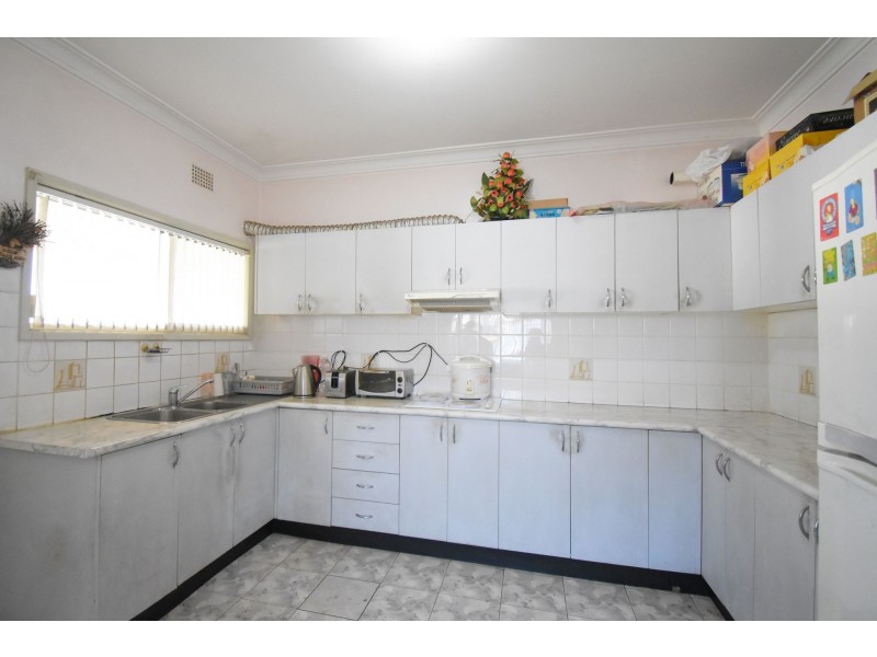 28 Rosedale Street, Canley Heights NSW 2166