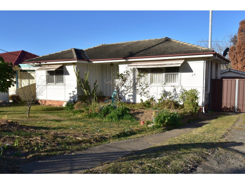 24 Sydney Luker Road, Cabramatta West NSW 2166