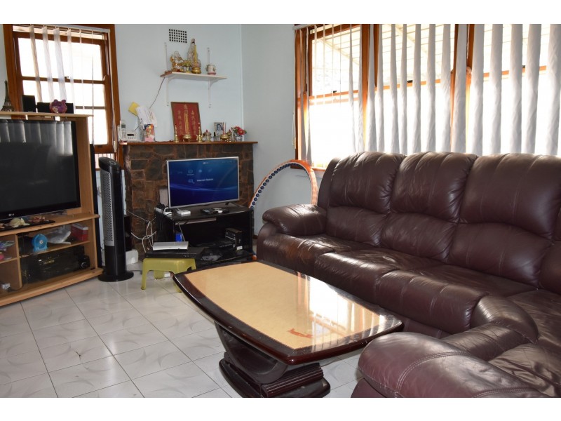 24 Sydney Luker Road, Cabramatta West NSW 2166