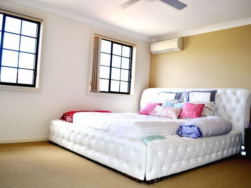 1b San Cristobal Drive, Green Valley NSW 2168