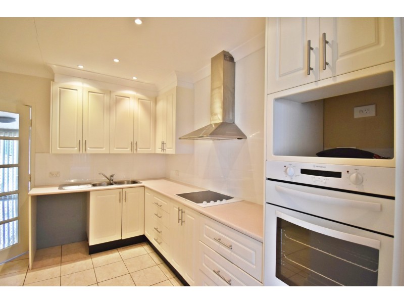 73 Kingsclare Street, Leumeah NSW 2560