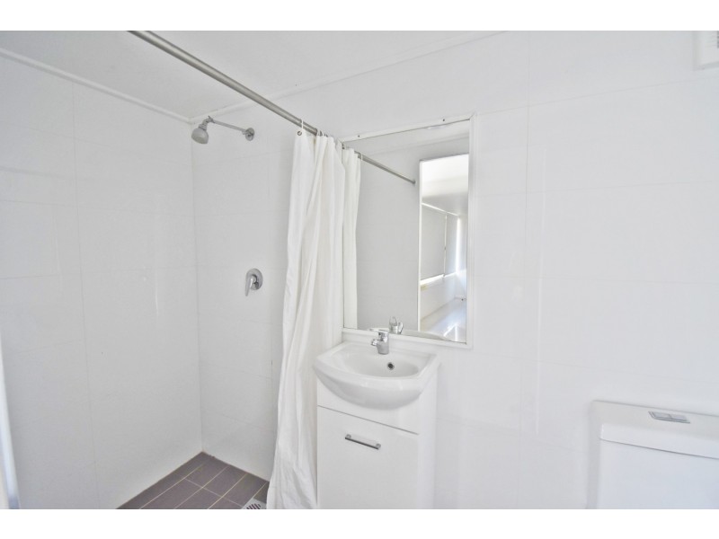 73 Kingsclare Street, Leumeah NSW 2560