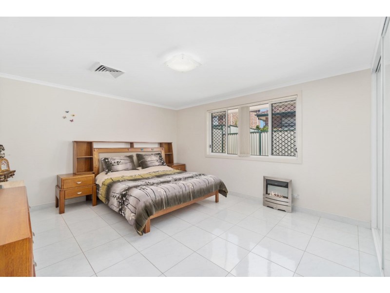 5 Mammone Close, Edensor Park NSW 2176