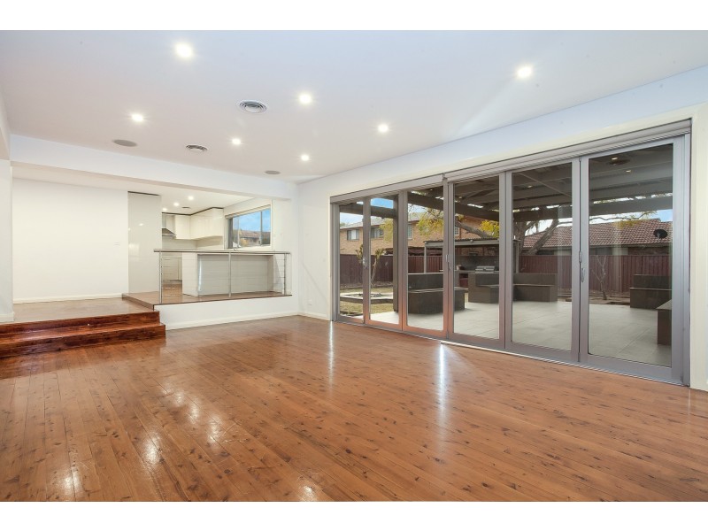 16 Rugby Crescent, Chipping Norton NSW 2170
