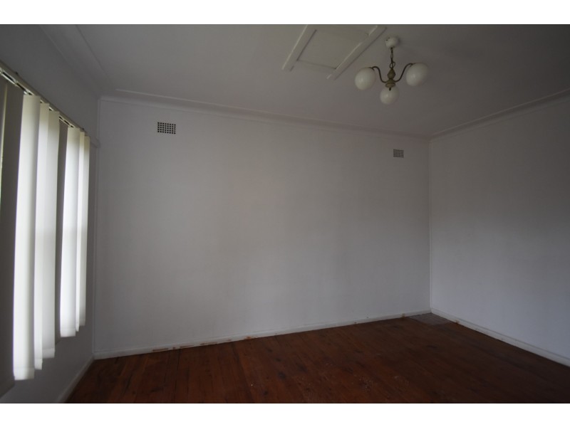 139 The Boulevarde, Fairfield Heights NSW 2165