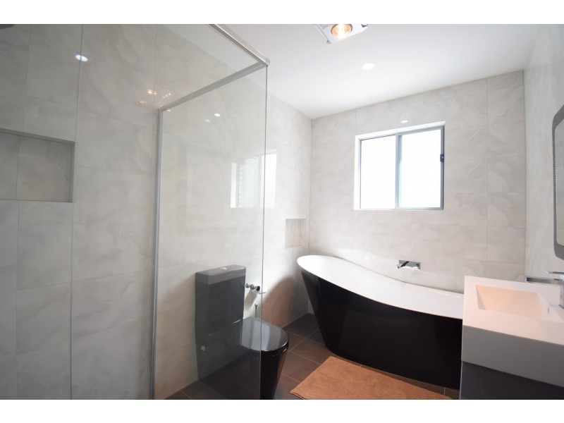 10a Rosina Street, Fairfield West NSW 2165