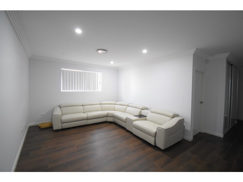 10a Rosina Street, Fairfield West NSW 2165