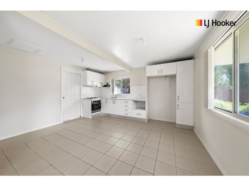 2 Carre Avenue, Canley Heights NSW 2166