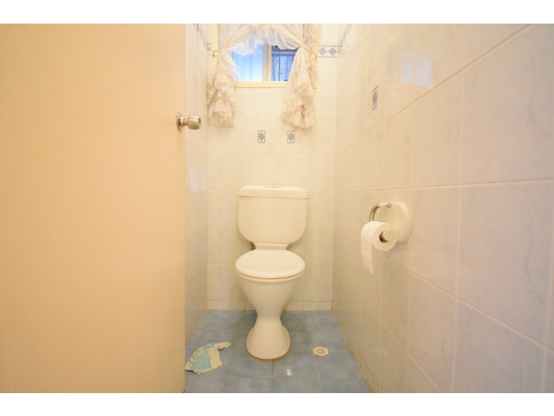 98 Sweethaven Road, Bossley Park NSW 2176