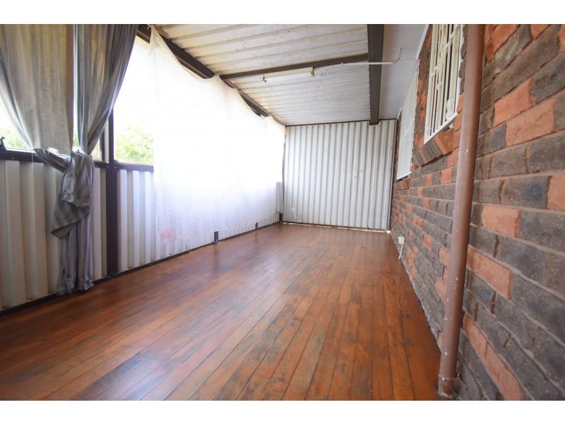 98 Sweethaven Road, Bossley Park NSW 2176