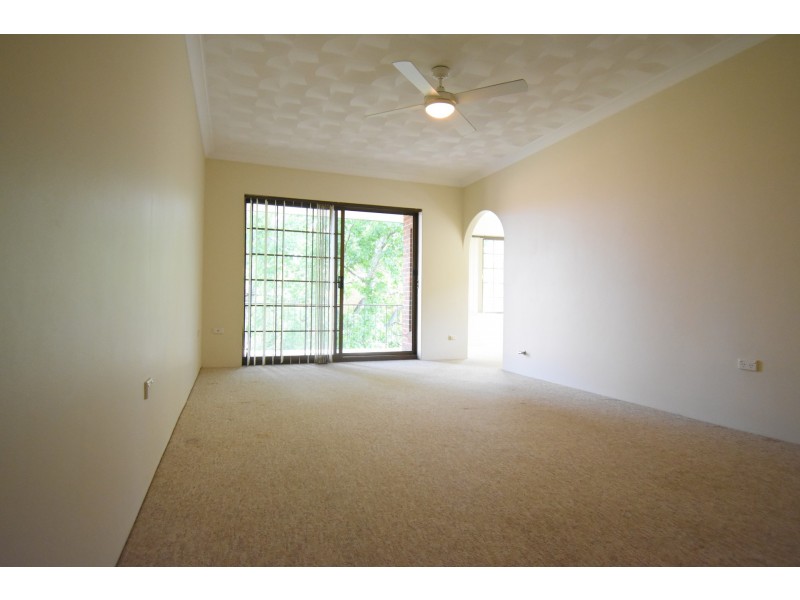 8 Hainsworth Street, Westmead NSW 2145