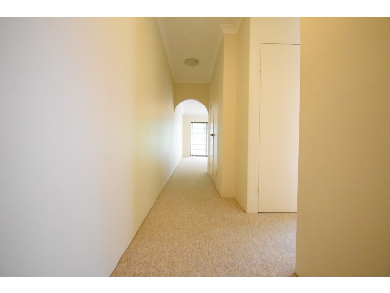 8 Hainsworth Street, Westmead NSW 2145