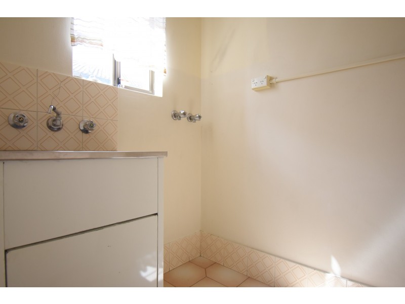 8 Hainsworth Street, Westmead NSW 2145